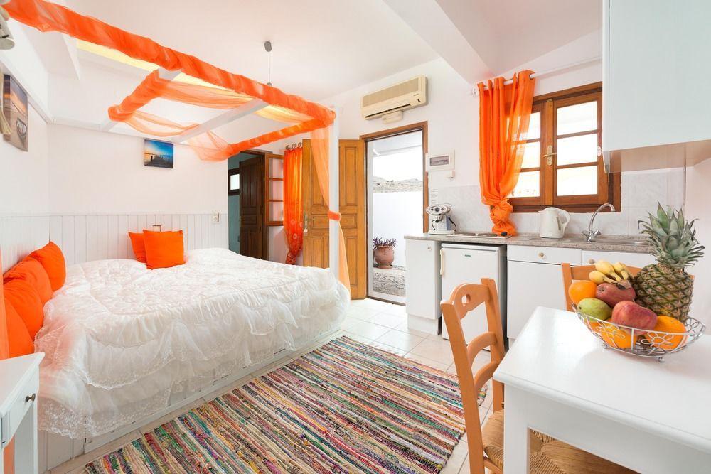 Hotell Chrysa *