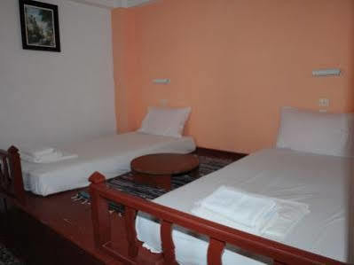 Chrysa Hotell